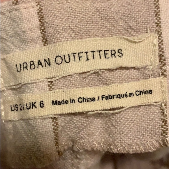 Women’s Urban Outfitters Tie up Shorts - Picture 3 of 3
